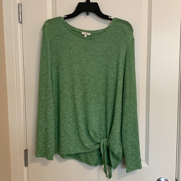 Tom Tailor Scoop Neck Top with Front tie in green, Large - Picture 2 of 4